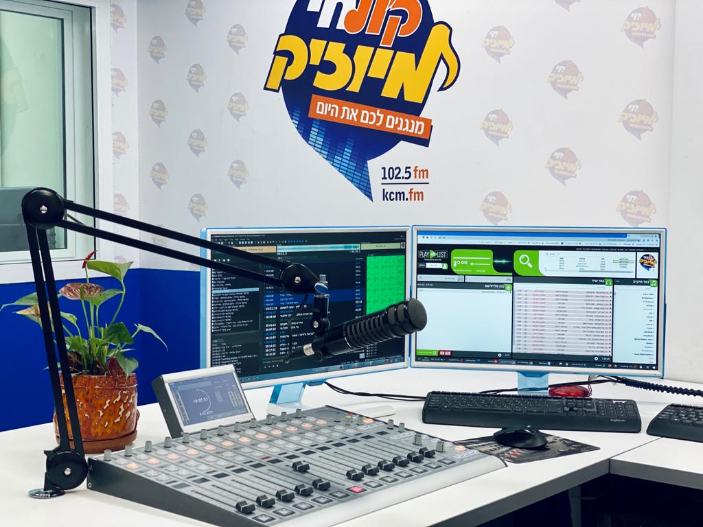 אולפני קול חי מיוזיק