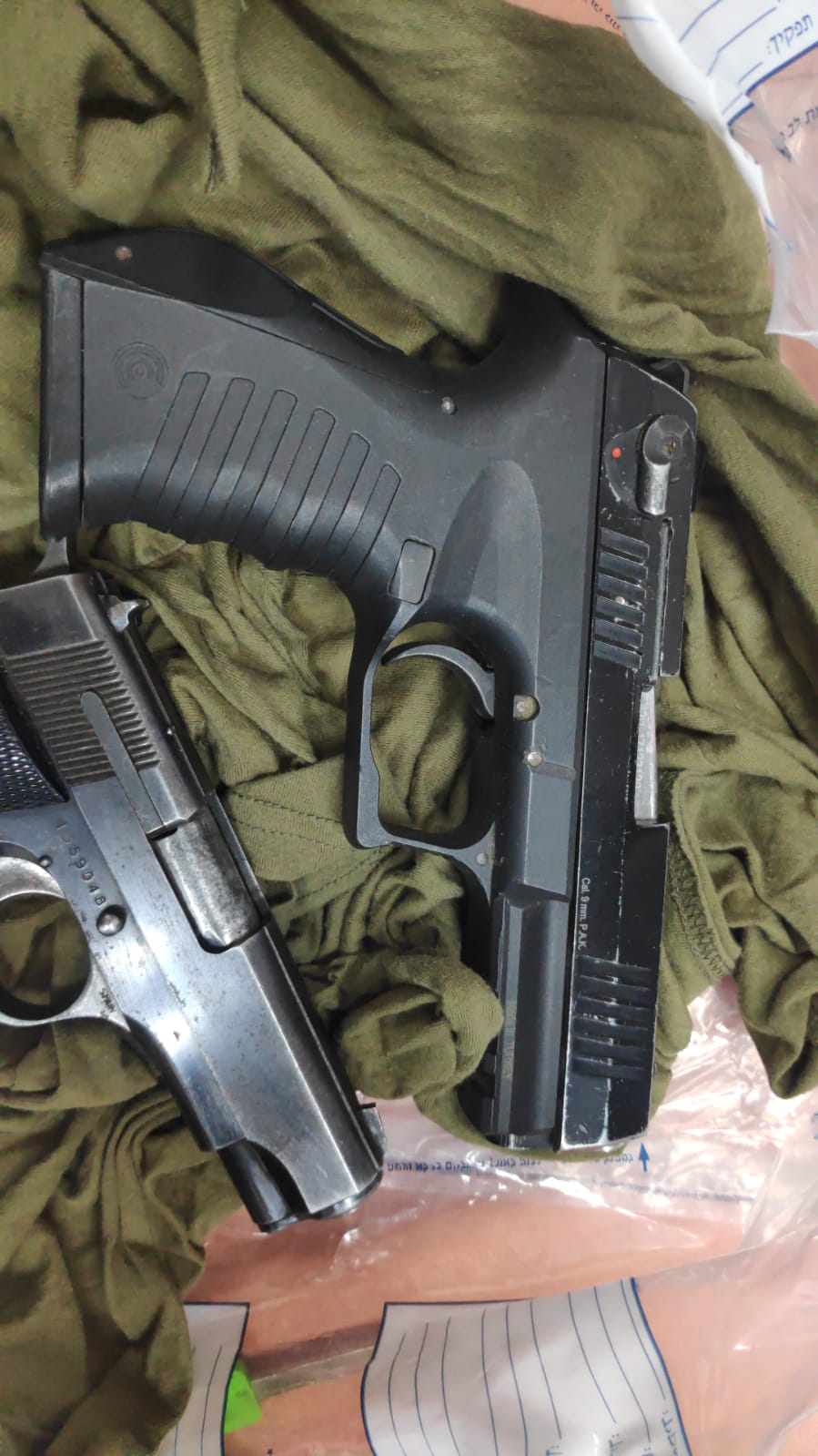 נמלט עם הטרקטורון - ונתפס עם אקדחים