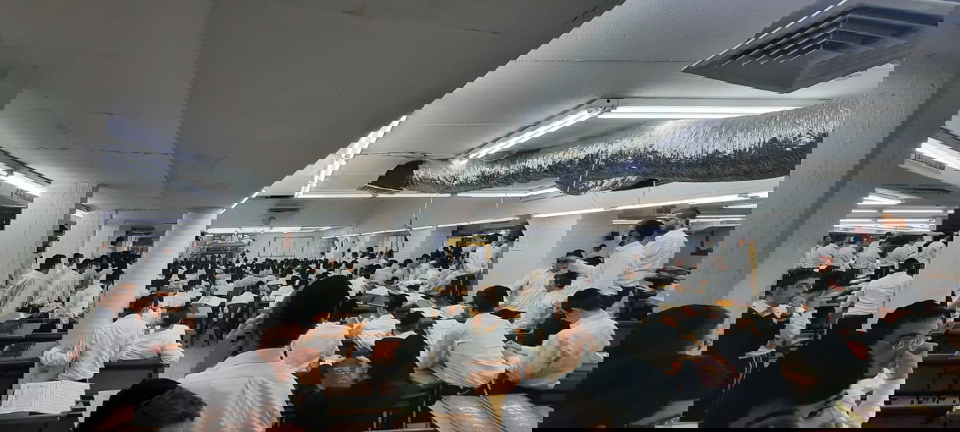 לאחר התקיפה: ראש הישיבה מסר שיעור • תיעוד