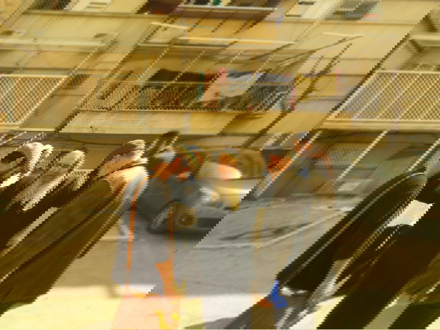 השחקנים המפורסמים הגיעו לביקור אצל הרב ארוש