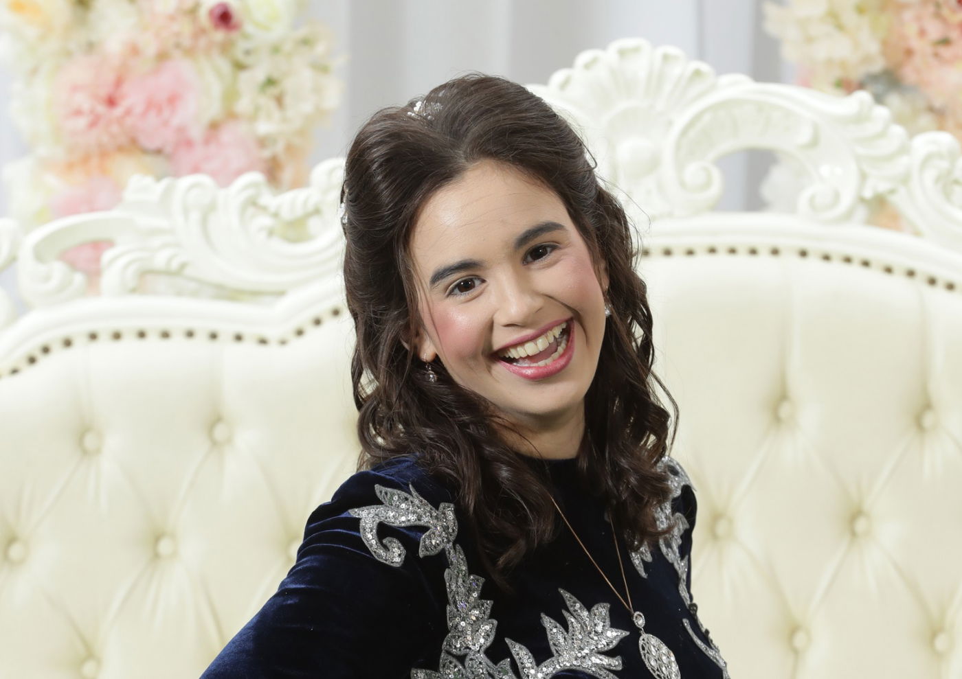 שרה בת ה-17 שאיבדה את אימה מרת לבנה רוטנר