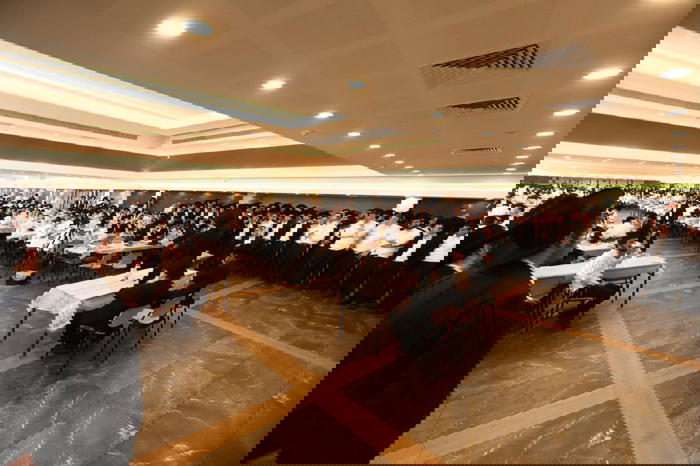 ביקור גפני ב'חברון' והסרת המודעה; גרסת תלמידי הישיבה