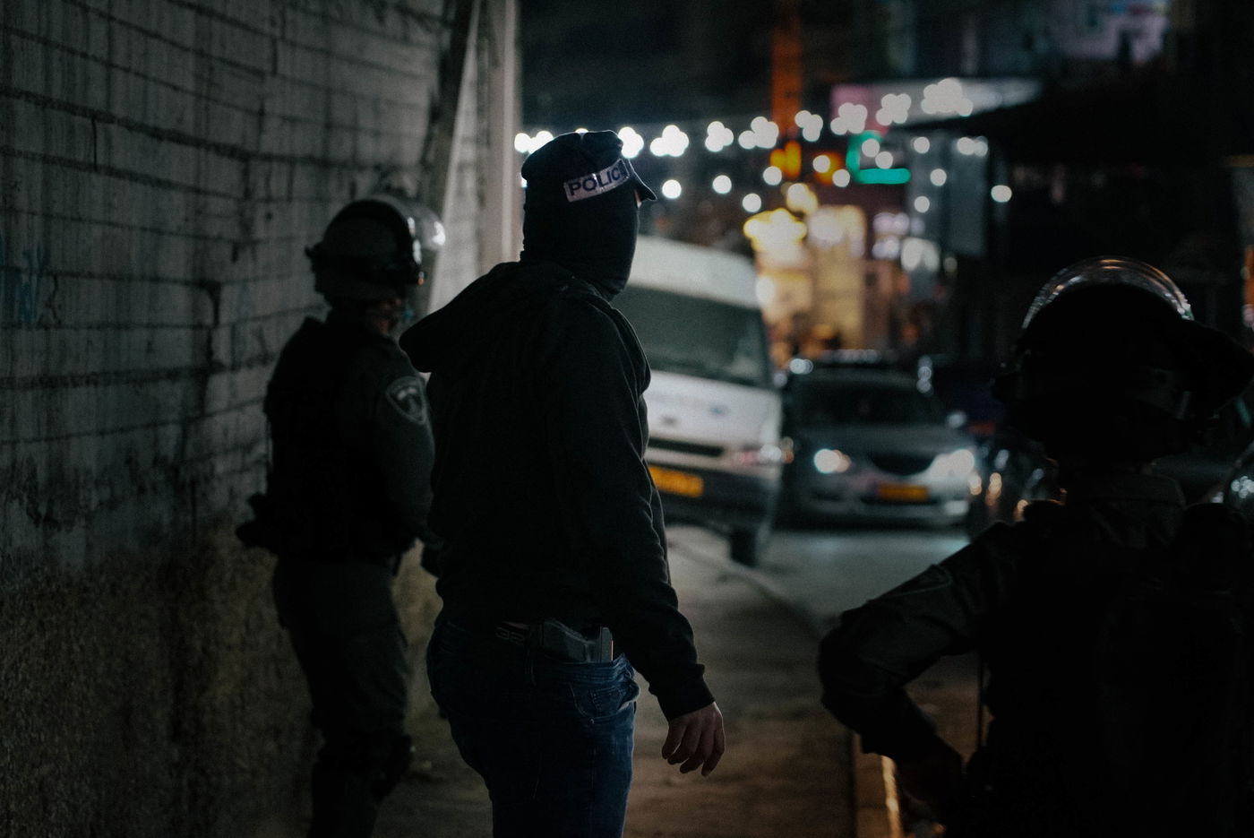 כך עצרו מסתערבים חשודים במזרח י-ם. צפו