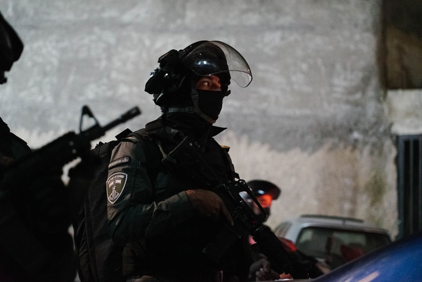 כך עצרו מסתערבים חשודים במזרח י-ם. צפו