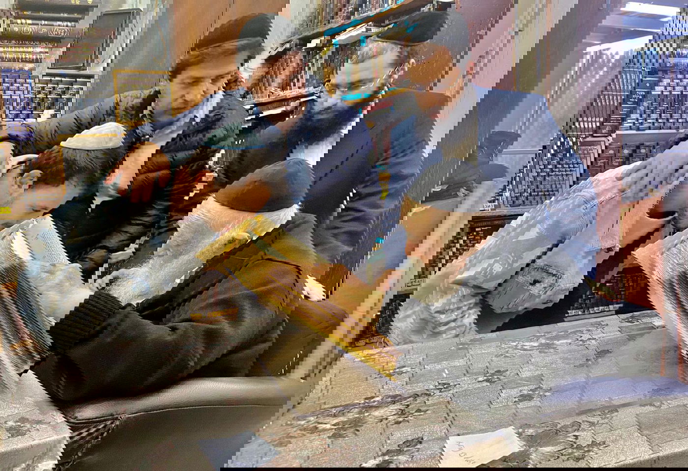 הזמר המתחזק קיבל את ברכת שר התורה