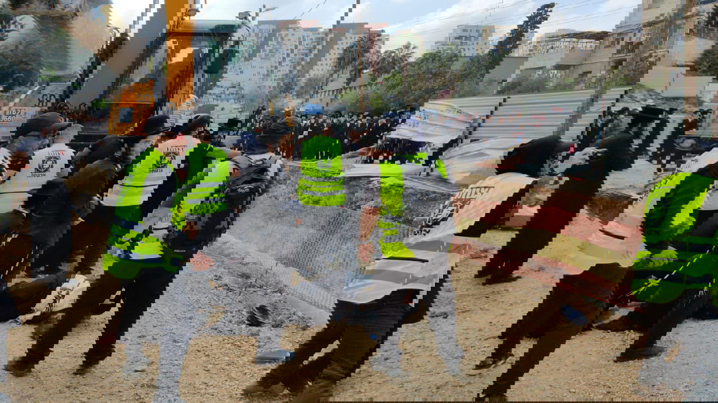 'מחאת הרכבת הקלה': לראשונה עם הרב הבכיר מברסלב