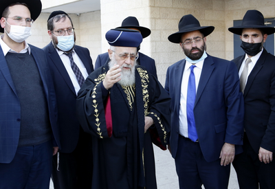 הראשל"צ הגר"י יוסף והוויכוח עם מתנגדי החיסונים