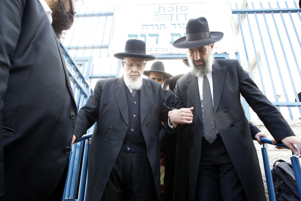 ראש הישיבה הגר"ש כהן בברית מילה לנינו