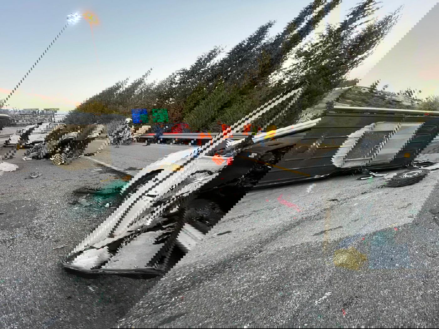 ירושלים: מיניבוס התהפך; 8 חרדים פונו לביה"ח