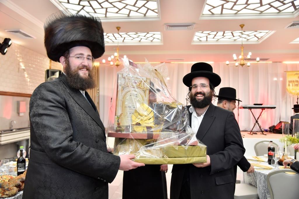 תיעוד: שמחת בר מצווה לבן מנצח מקהלת מלכות