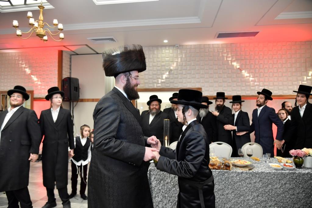 תיעוד: שמחת בר מצווה לבן מנצח מקהלת מלכות