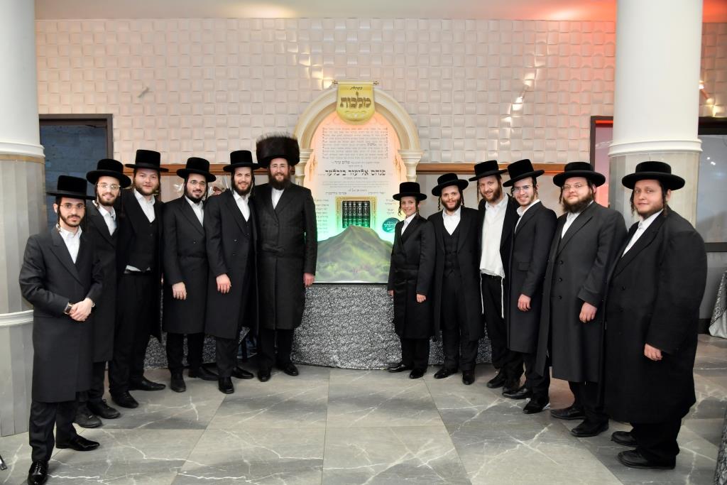 תיעוד: שמחת בר מצווה לבן מנצח מקהלת מלכות