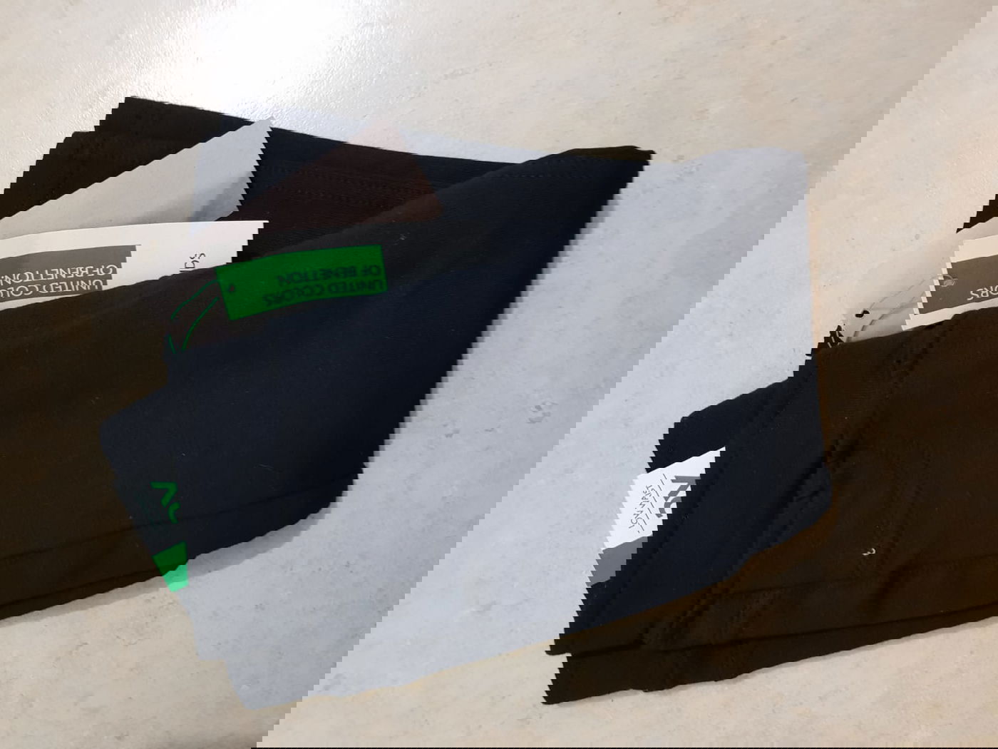 'בנטון בגאולה' - סטוק ענק של בגדי ילדים!!