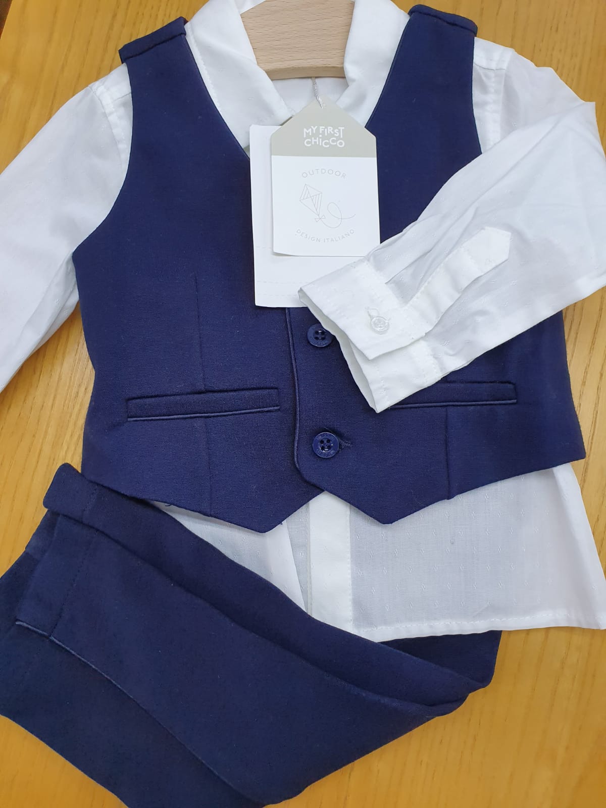 'בנטון בגאולה' - סטוק ענק של בגדי ילדים!!