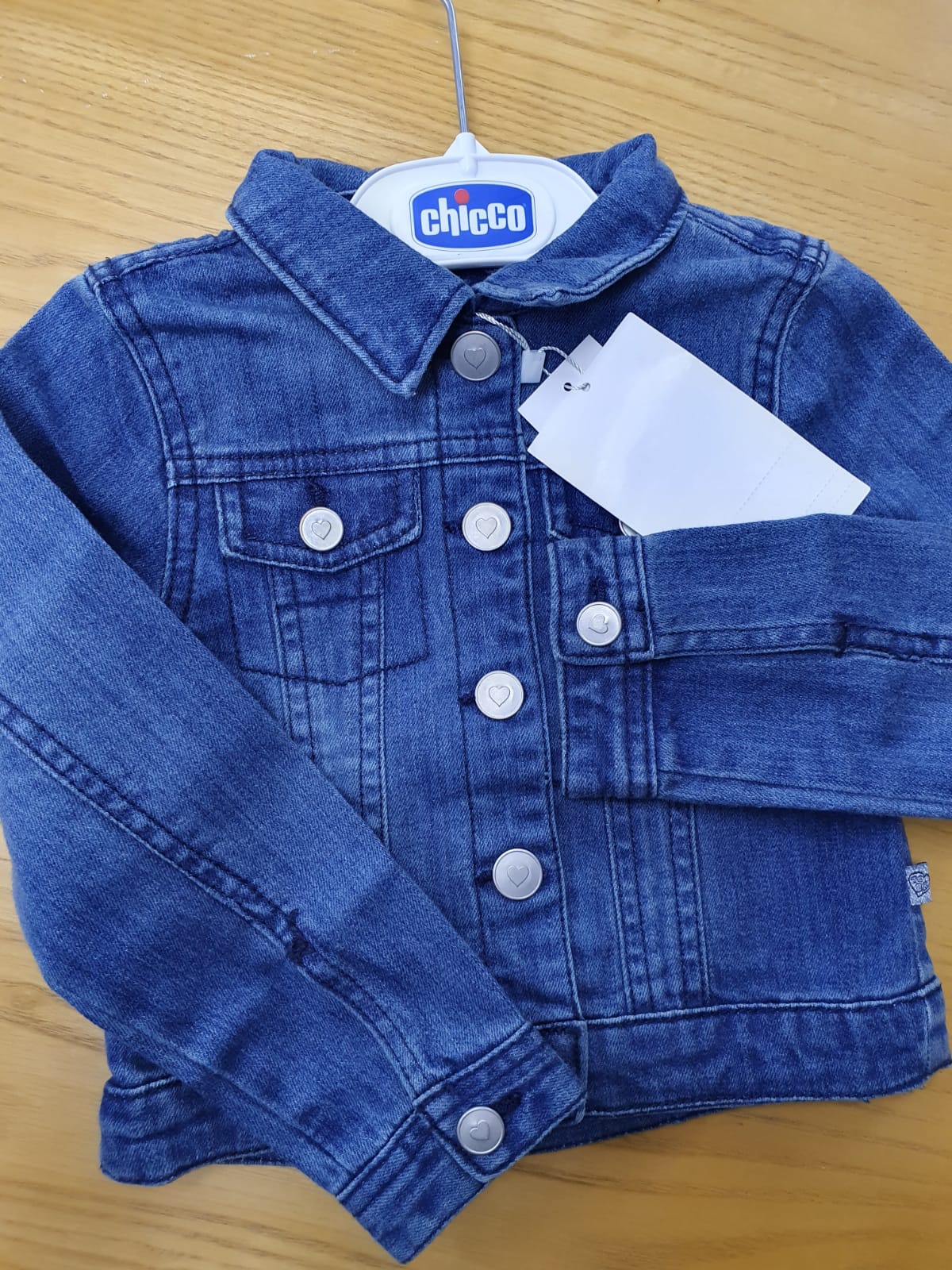 'בנטון בגאולה' - סטוק ענק של בגדי ילדים!!