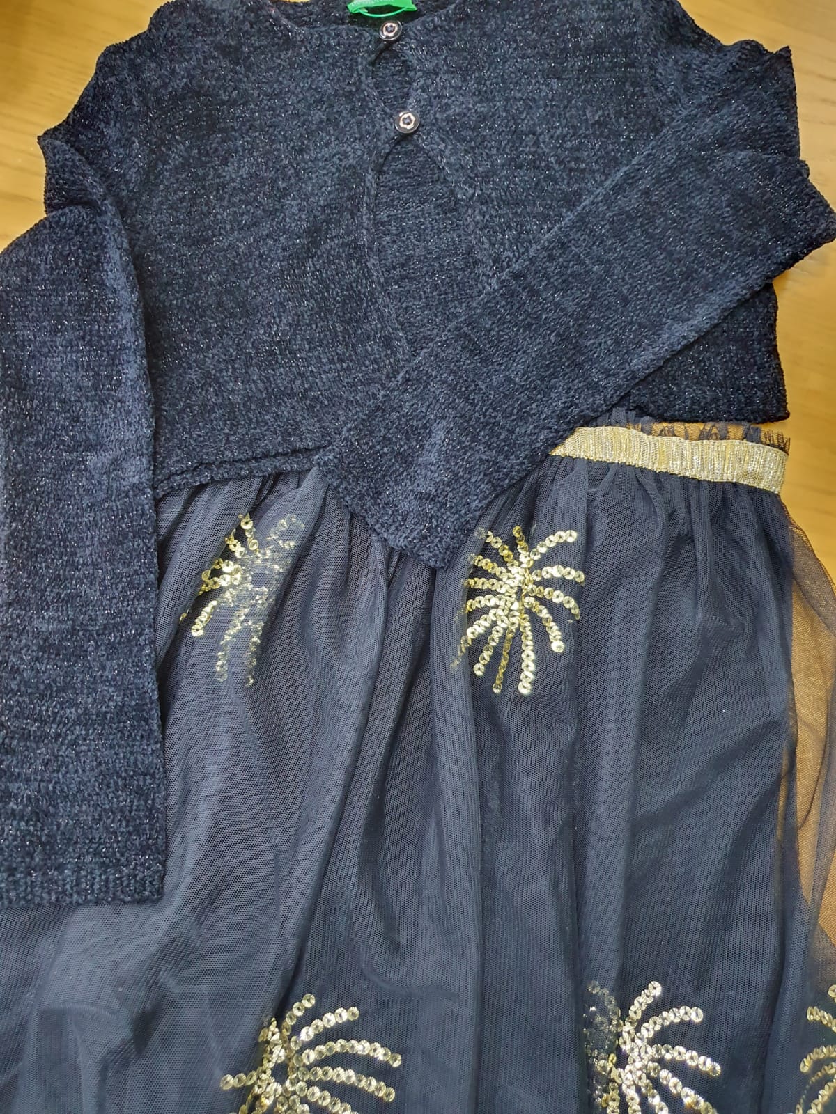 'בנטון בגאולה' - סטוק ענק של בגדי ילדים!!