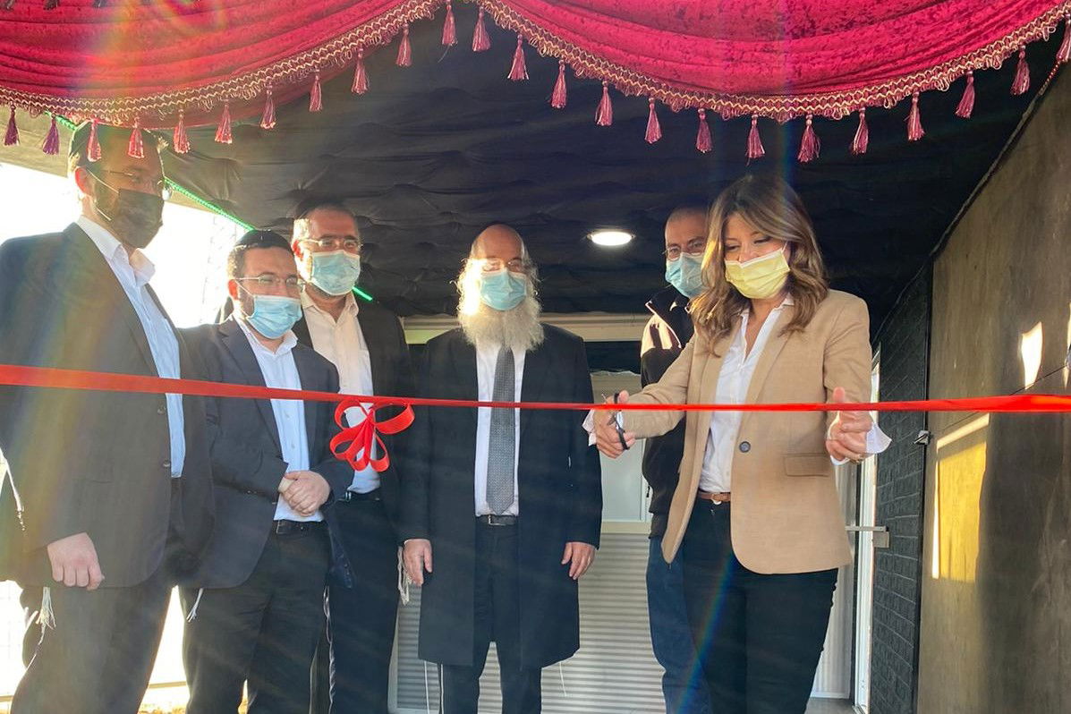 השרה אורלי לוי חנכה מרכז סיוע לנוער המתמודד בבני ברק