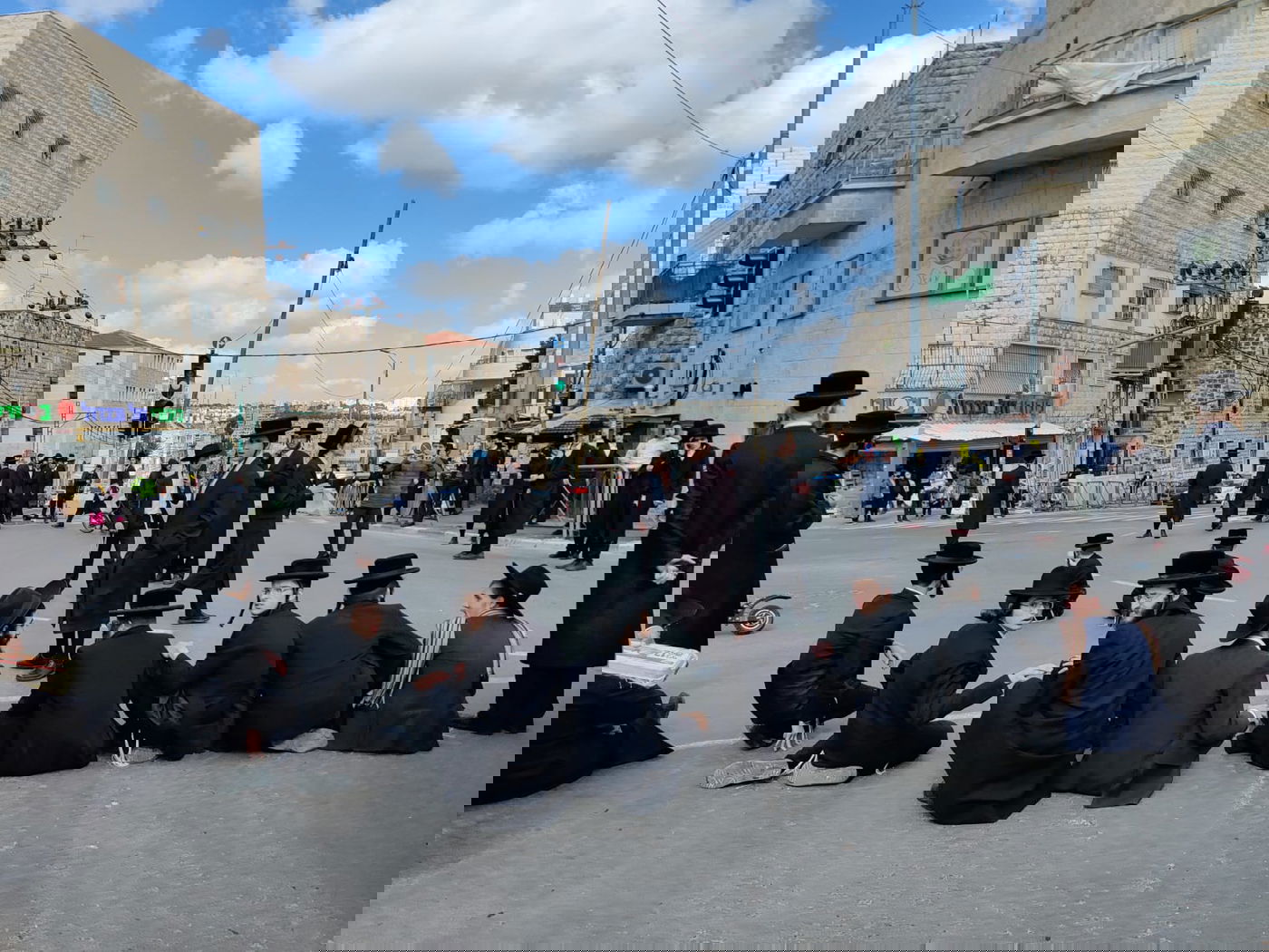 מעצר הבחורה: קיצוניים יצאו להפגין • תיעוד