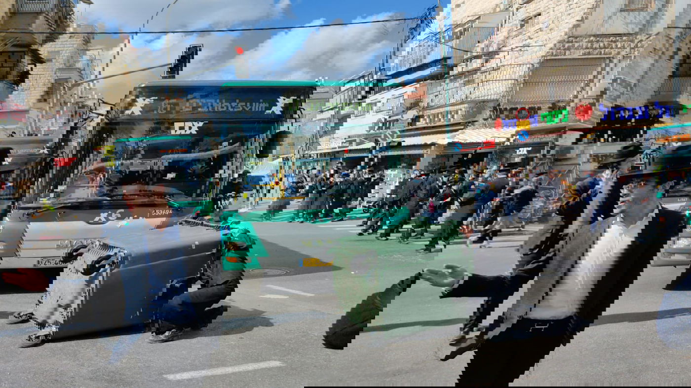 מעצר הבחורה: קיצוניים יצאו להפגין • תיעוד