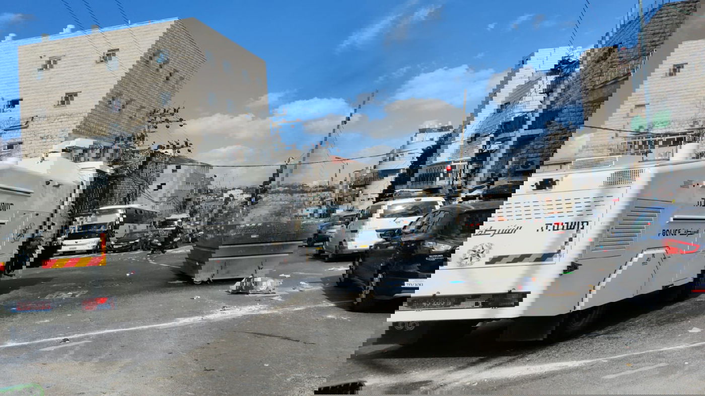 מעצר הבחורה: קיצוניים יצאו להפגין • תיעוד