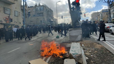סמוך לבר אילן ולעבודות הרכבת