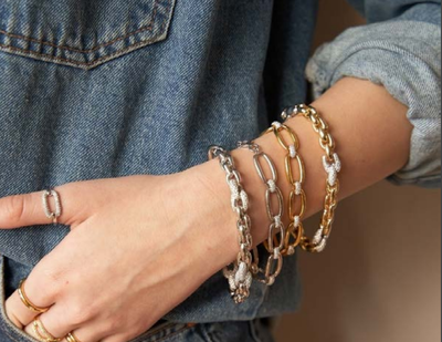 קולקציה שקוצרת מחמאות