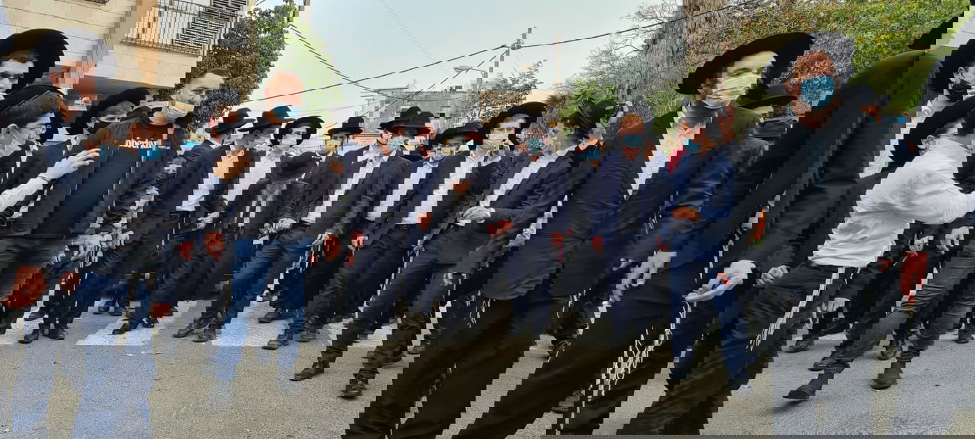ראש הישיבה צעד 483 מטרים כדי להצביע