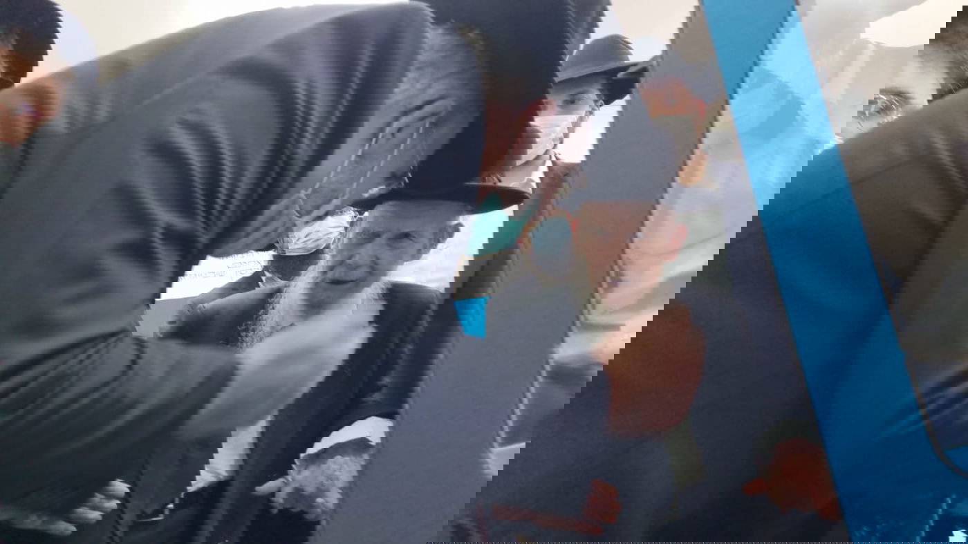 ראש הישיבה צעד 483 מטרים כדי להצביע
