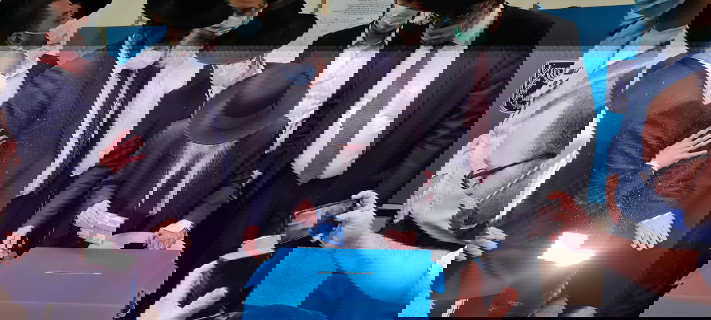 ראש הישיבה צעד 483 מטרים כדי להצביע