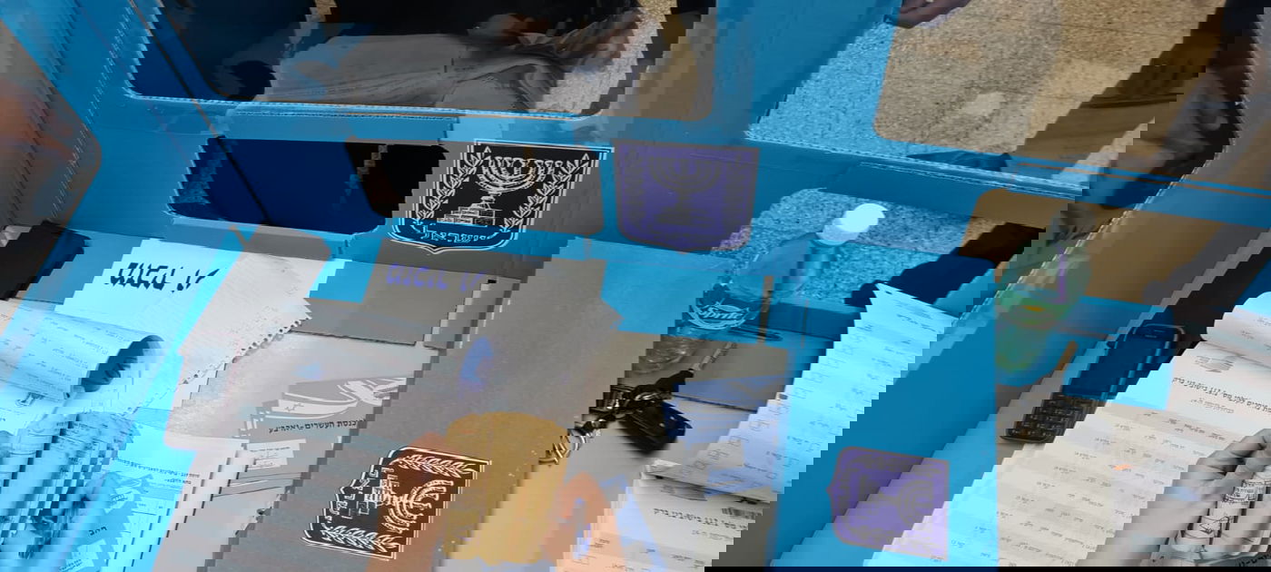 ראש הישיבה צעד 483 מטרים כדי להצביע