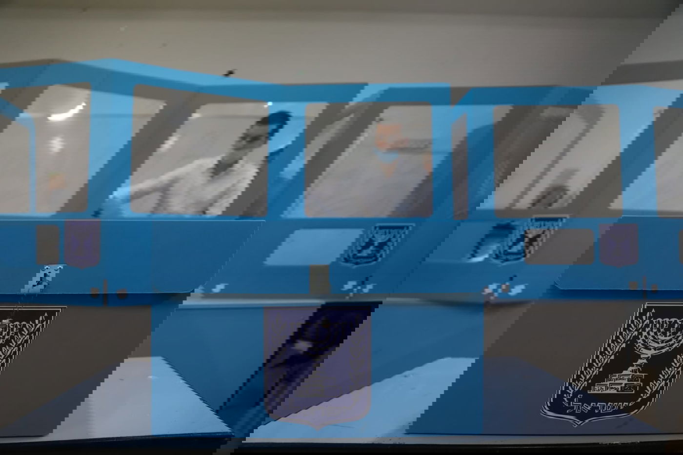 רגע לפני: כך נראית ההתארגנות בקלפי; צפו