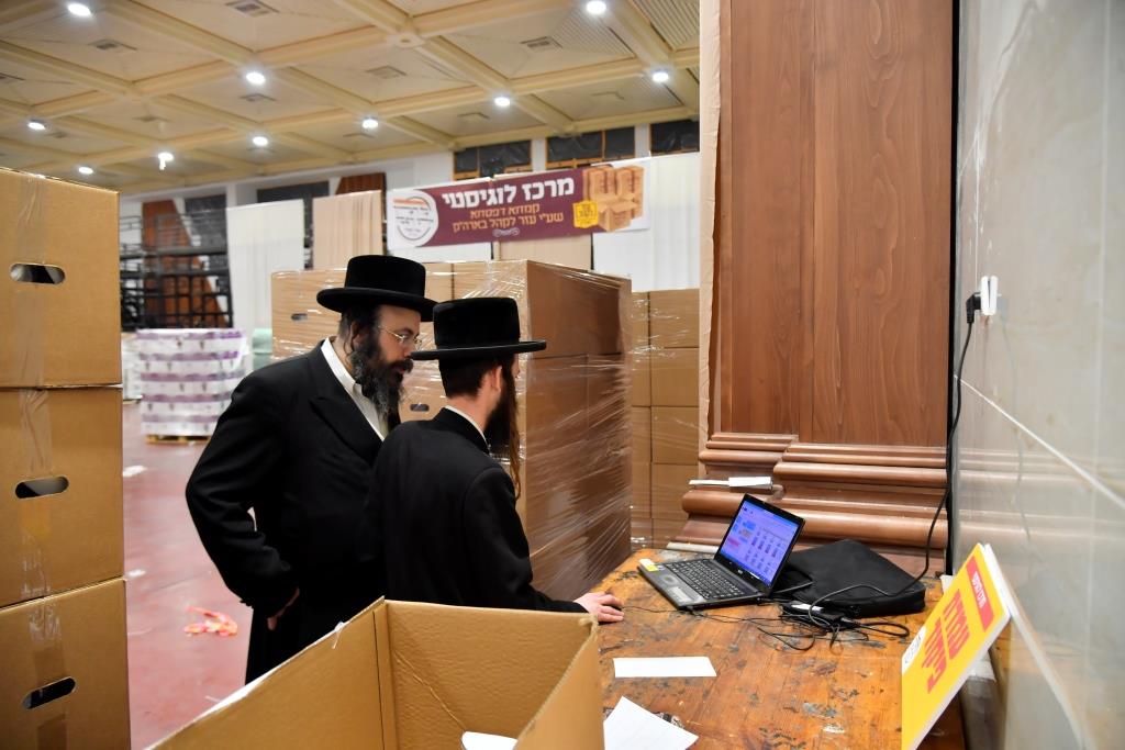 בניו של האדמו"ר ביקרו במרכז הקמחא דפסחא