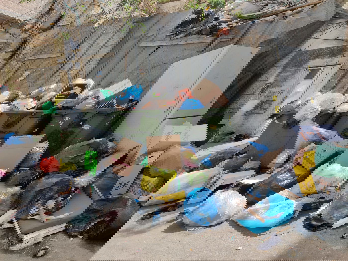 אשפה שלא מפונה | ארכיון