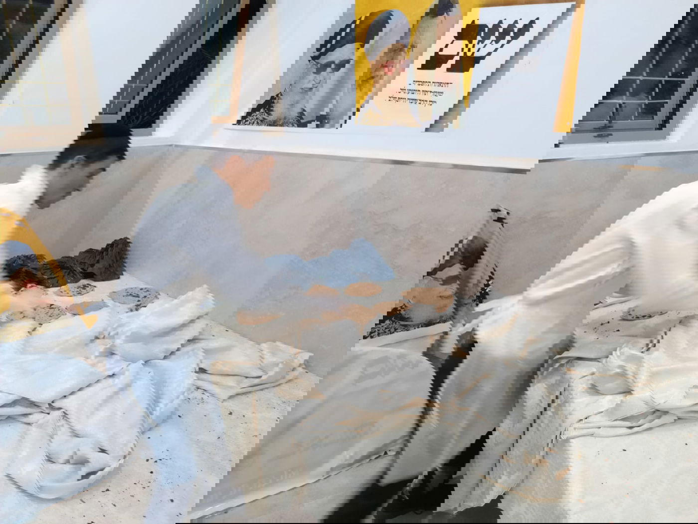 הקהילה הבני ברקית אפתה מצות • תיעוד