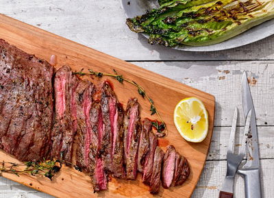 פלאנק סטייק עם רוטב צ'ימיצ'ורי