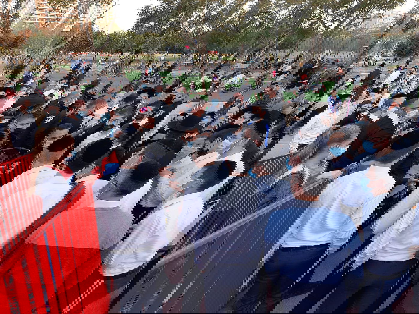 "רשעות לשמה": החרדים בפתח תקווה ספגו קנסות בגלל מסכה