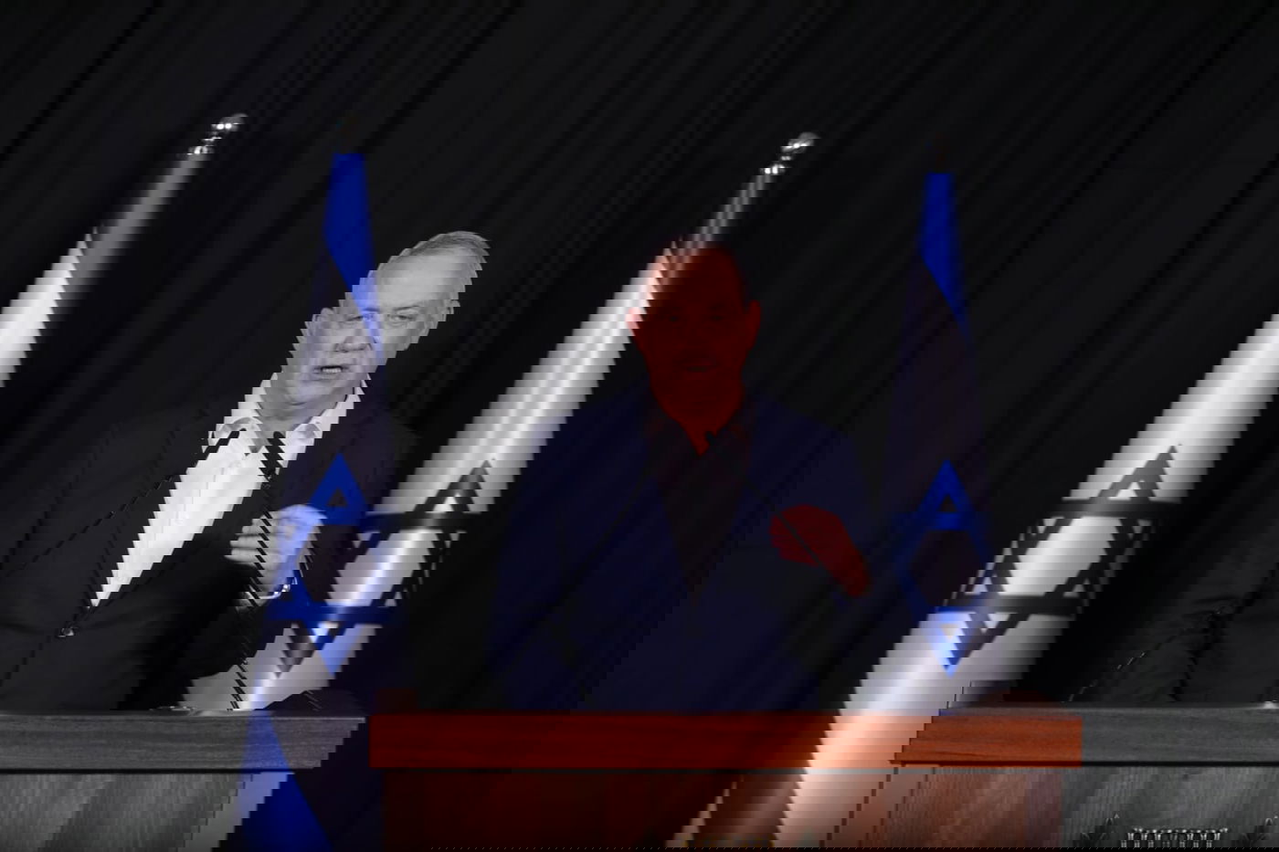 בני גנץ, הערב