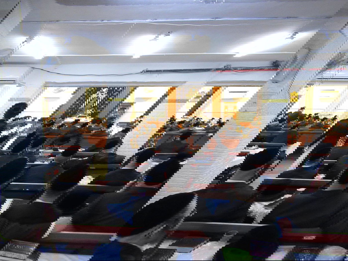 תיעוד: הגאב"ד הגרא״י שלזינגר מסר שיעור בקרעטשניף