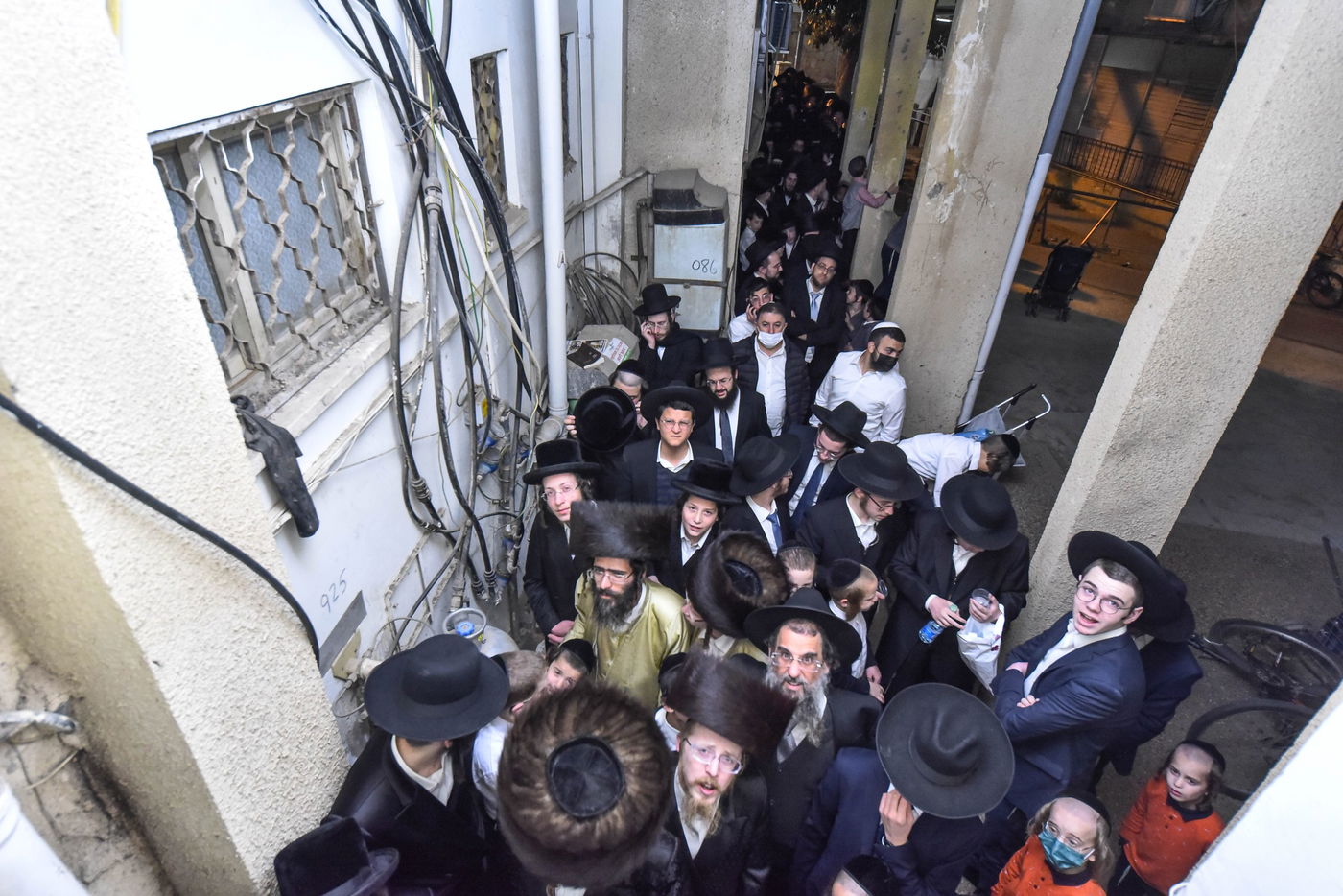 אלפים הקבילו את פני מרן שר התורה • צפו