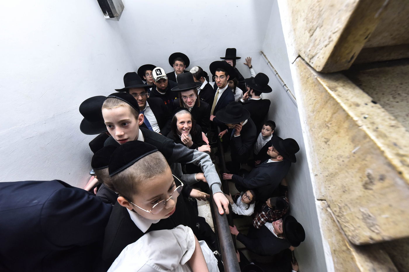 אלפים הקבילו את פני מרן שר התורה • צפו