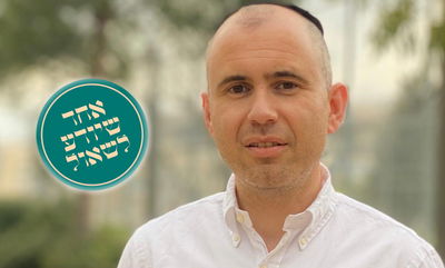 יועץ התקשורת אבי בלומנטל בריאיון חג