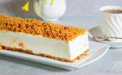 עוגת גבינה פירורים קרה ללא אפייה - כשרה לפסח