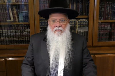 הרב מרדכי מלכא על שביעי של פסח • צפו