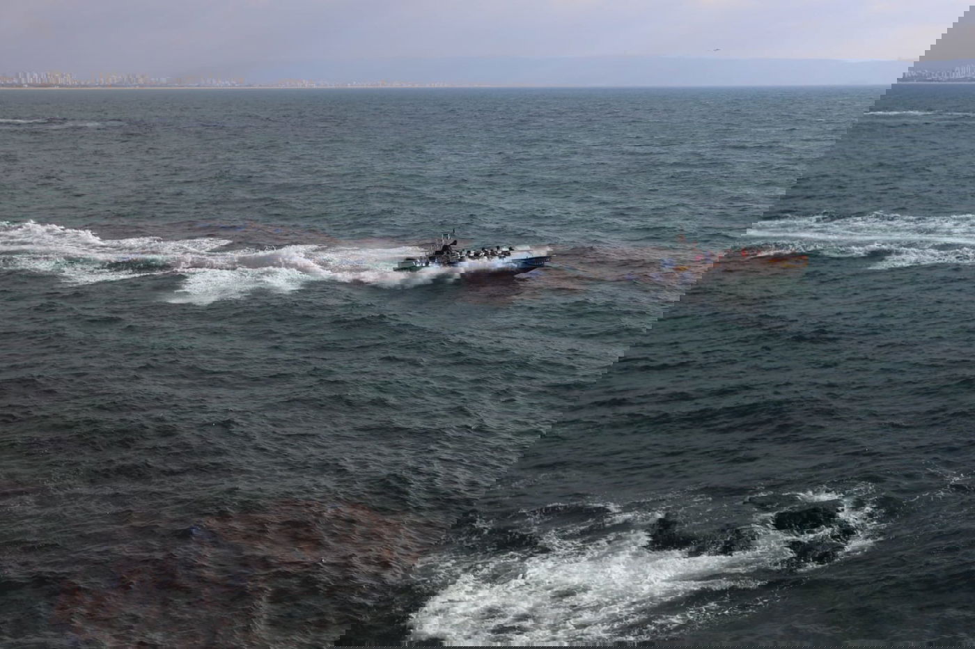 מבלים בחול המועד בעיר העתיקה בעכו; גלריה