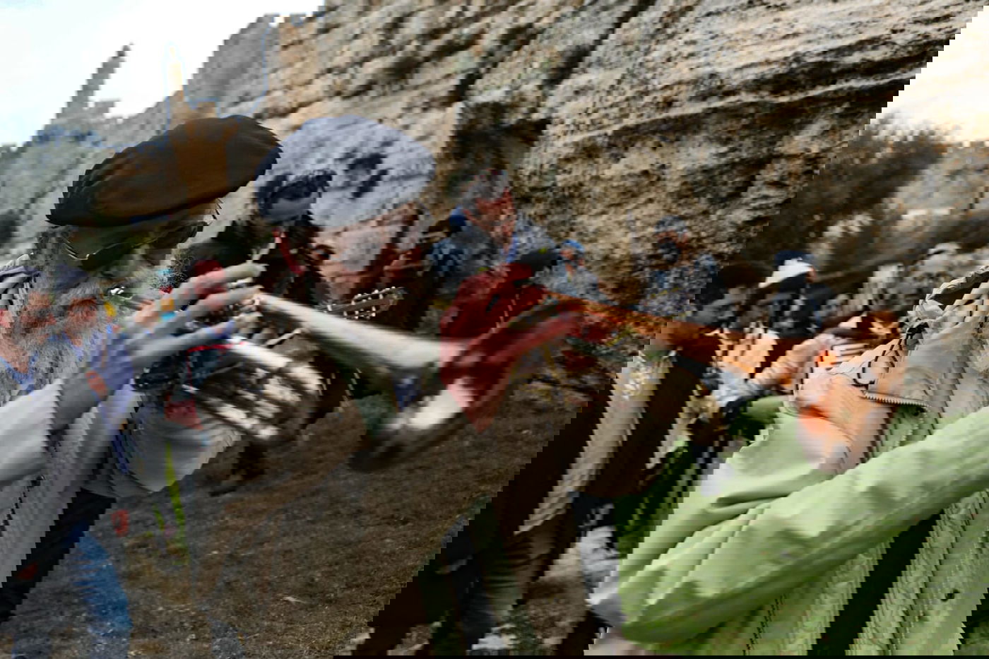 תיעוד מיוחד: תהלוכת הכלייזמרים בירושלים