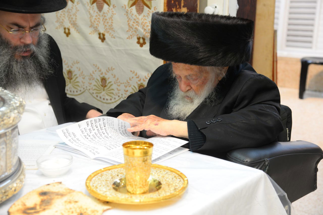 תיעוד: מרן הגר"ח קנייבסקי נפרד מהמצות