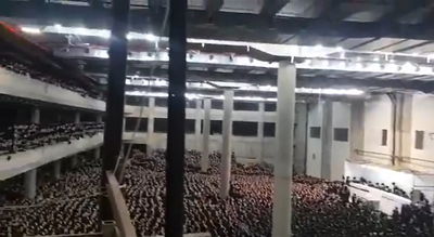 תיעוד מ'גור': אלפי החסידים מזמרים "כאשר זכינו"