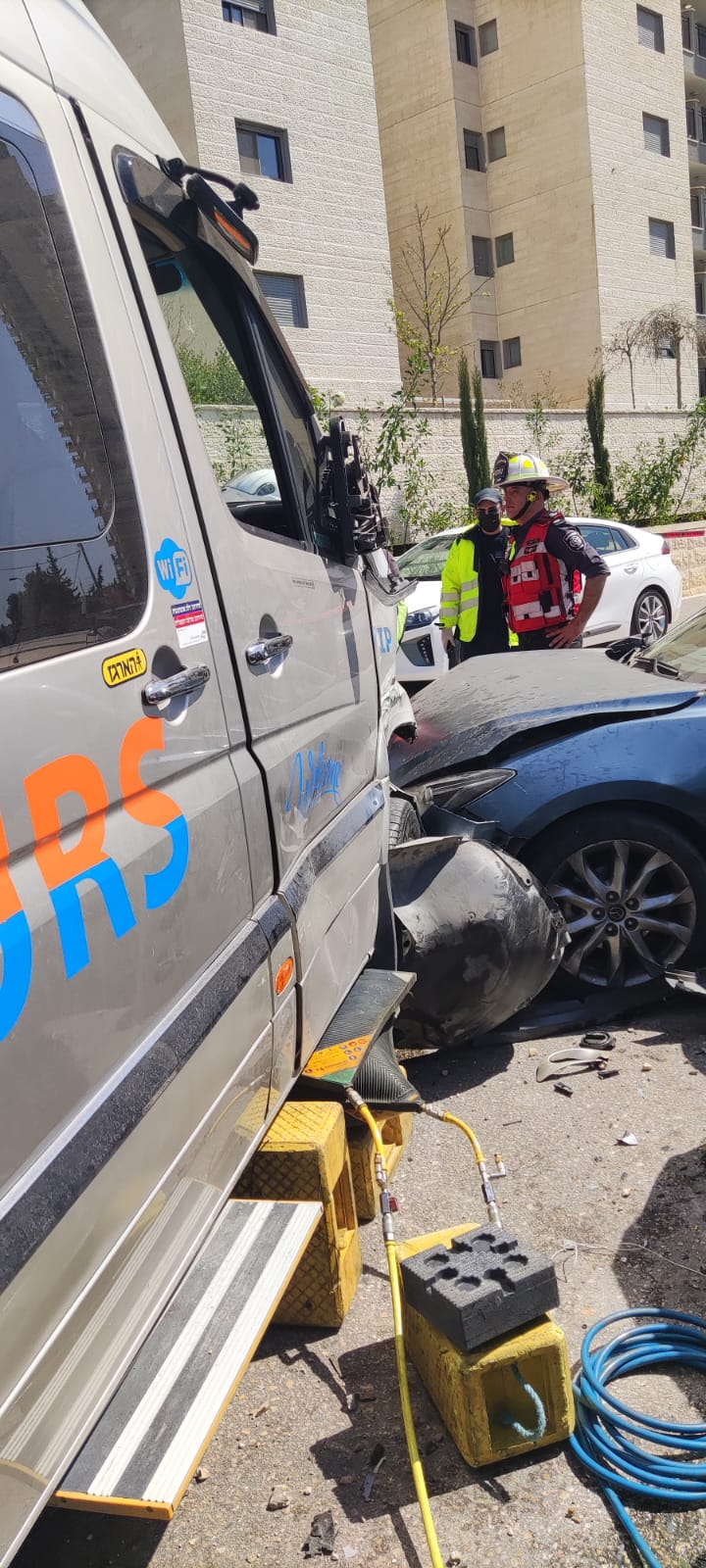 הרוגה, פצועה בינוני ו-8 נפגעים קל בתאונה