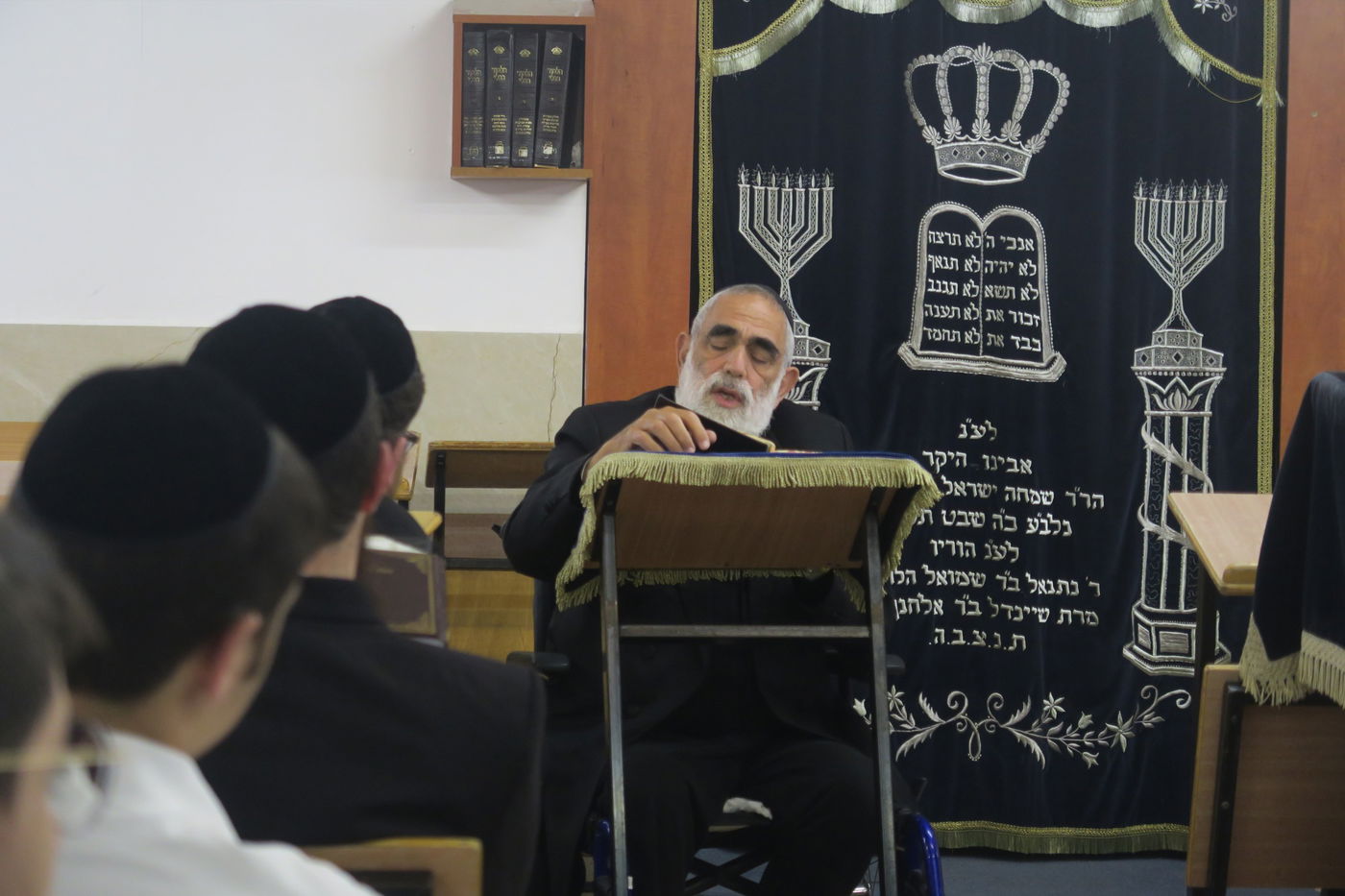 לאחר שהחלים: הגר"ח אקרמן מסר שיעור לתלמידיו