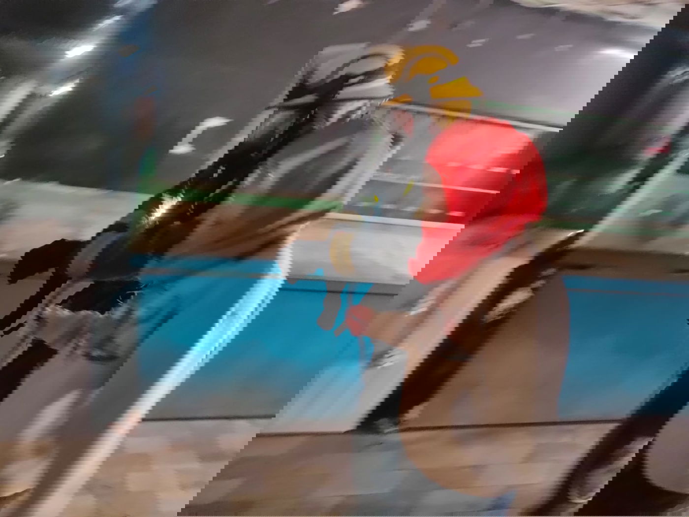 תיעוד דרמטי: האש פרצה, הדיירים איבדו הכרה